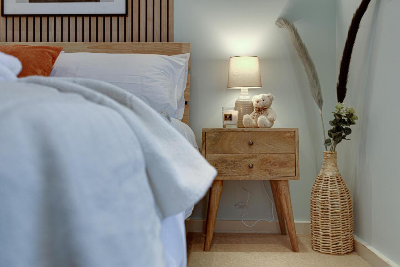 The Rafters - 2 Bedroom Apartment - Central Location - Vibrant Atmosphere 캔터베리 외부 사진